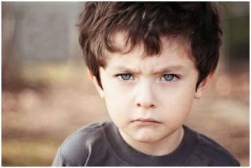 孩子:家有14套房不想上學 嫌爹嚴厲勸媽離婚