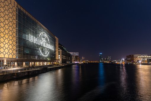 青春期的孩子談戀愛:家長應(yīng)如何正確引導(dǎo)