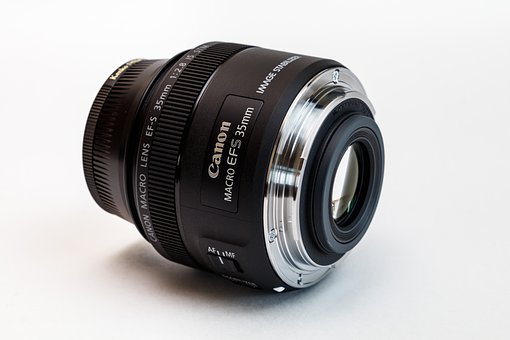 家長應該密切關注孩子的學習狀況,但同時要...