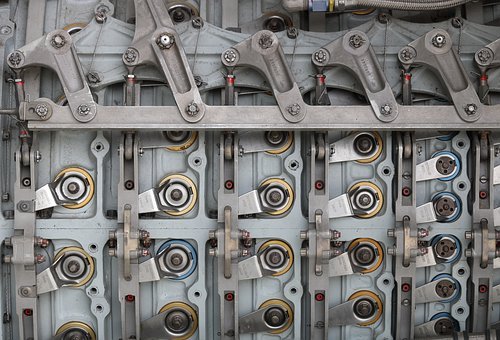 第三點:慎用武力