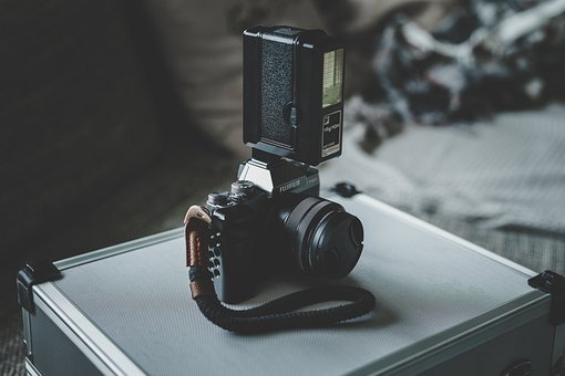 ���M���ۅf�{�����İlչ