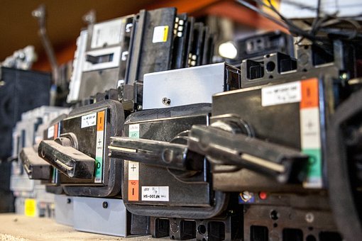 �؄e�����^���w����ă�ͯ�ͽ���������Ӿ��...