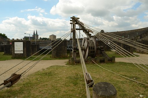 情緒對(duì)人的影響是深遠(yuǎn)的,不同的情緒會(huì)導(dǎo)致...