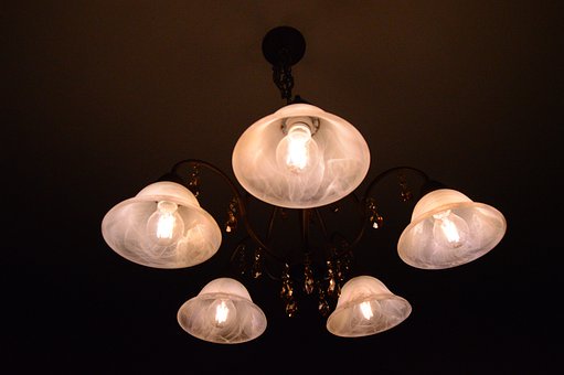 游泳結束,別急著忙其他,給寶寶一點時間適...