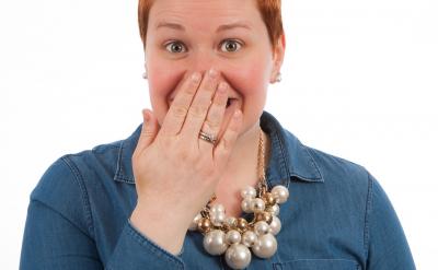 ��ͨ��ˇ�g������c�ഺ�ڵĺ��ӽ���