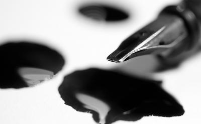 許多學(xué)生在復(fù)習(xí)過程中往往獨(dú)自埋頭苦學(xué),...