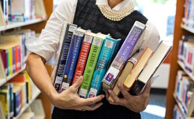 4、注意關(guān)注學生的各方面動態(tài),關(guān)愛學生,...