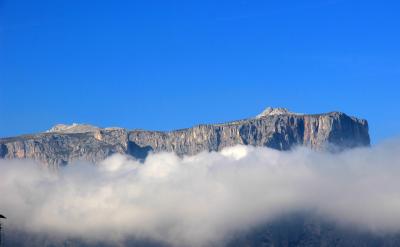 �����ֵܽ���֮�g�ě_ͻ�����B��Q���}������