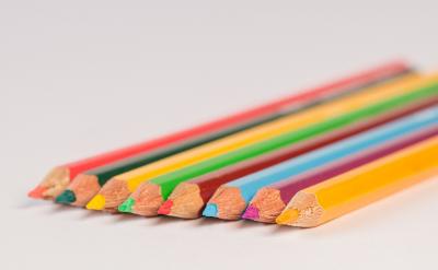 7�q���ϵĺ��ӣ�߉݋˼�S�İlչ