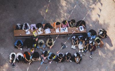 (2)�������ڶ��A��