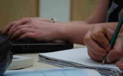 教育孩子應對欺負行為,建立自信心