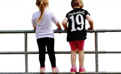 對優等生的培養主要體現在分層布置一些有難...