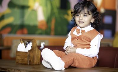 5. �Jͬ���}���϶��WУ