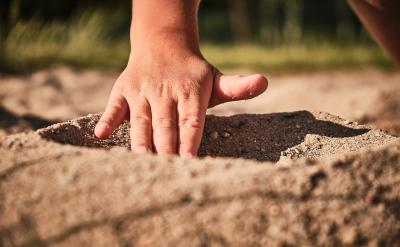 ���M�����lչ��