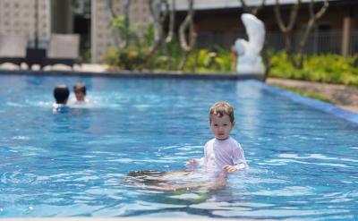 經(jīng)過(guò)分析驗(yàn)證,我發(fā)現(xiàn)如果用煙盒內(nèi)的錫箔紙...