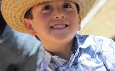 但中國多數父母不同,孩子是全部,是第一。...