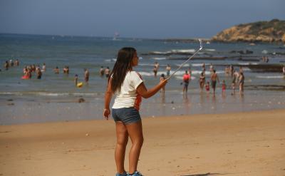 1. ��ͥ�Ǻ��ӵĵ�һ���W(xu��)У