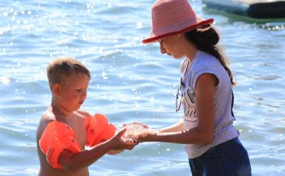 ��?y��n)��@�r(sh��)���J(r��n)�������@ô���������@ô������...