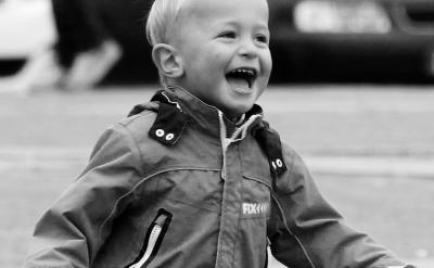 那么,就可以通過舉例子來說明這種情緒調節...