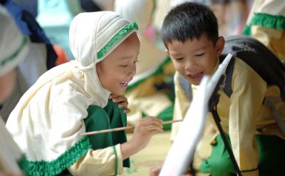 &nbsp;&nbsp;&nbsp; ֻ��ϧ���ں������У�...