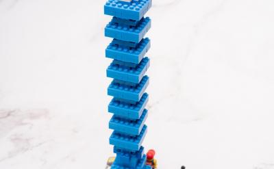 (2) 教學難點:用氧化還原的概念解釋濃硫...