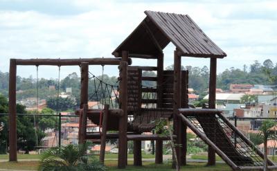 家長要逐漸把大包大攬變成傾聽和引導。先聽...