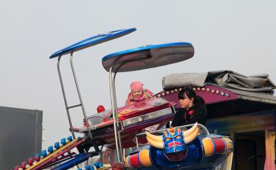 談到原子與原子核首先要記住兩個重要人物:...